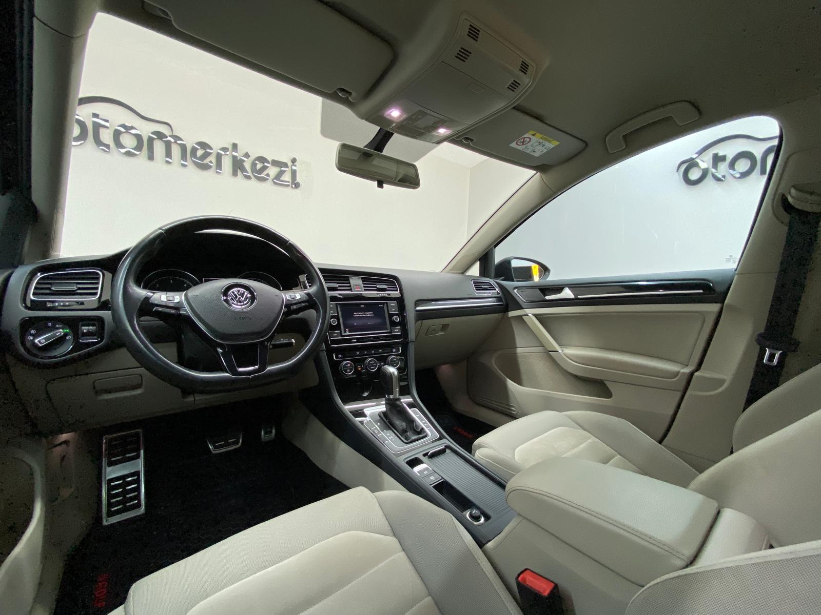VOLKSWAGEN GOLF 19
